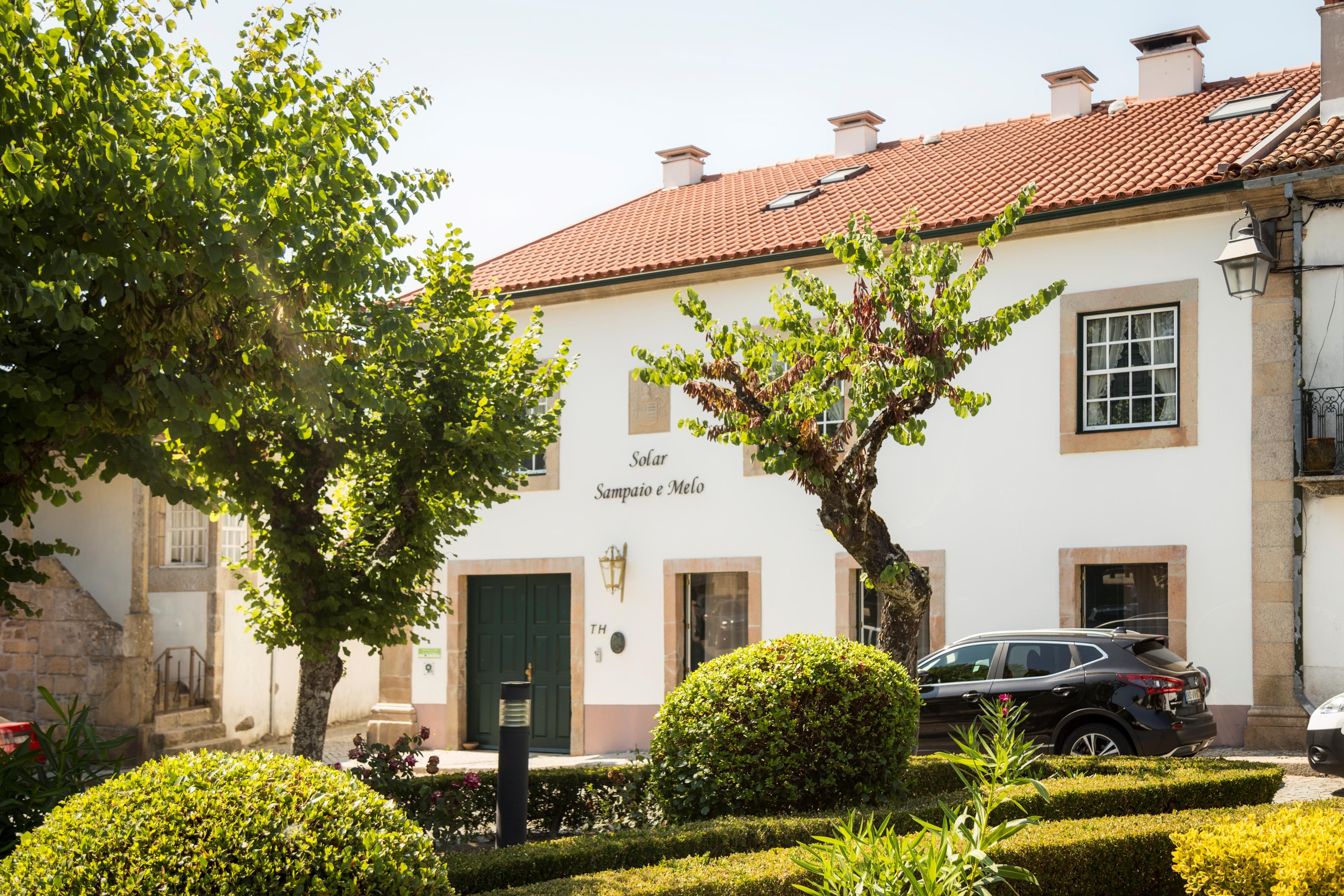 Bed and Breakfast Solar Sampaio E Melo Trancoso Exterior foto