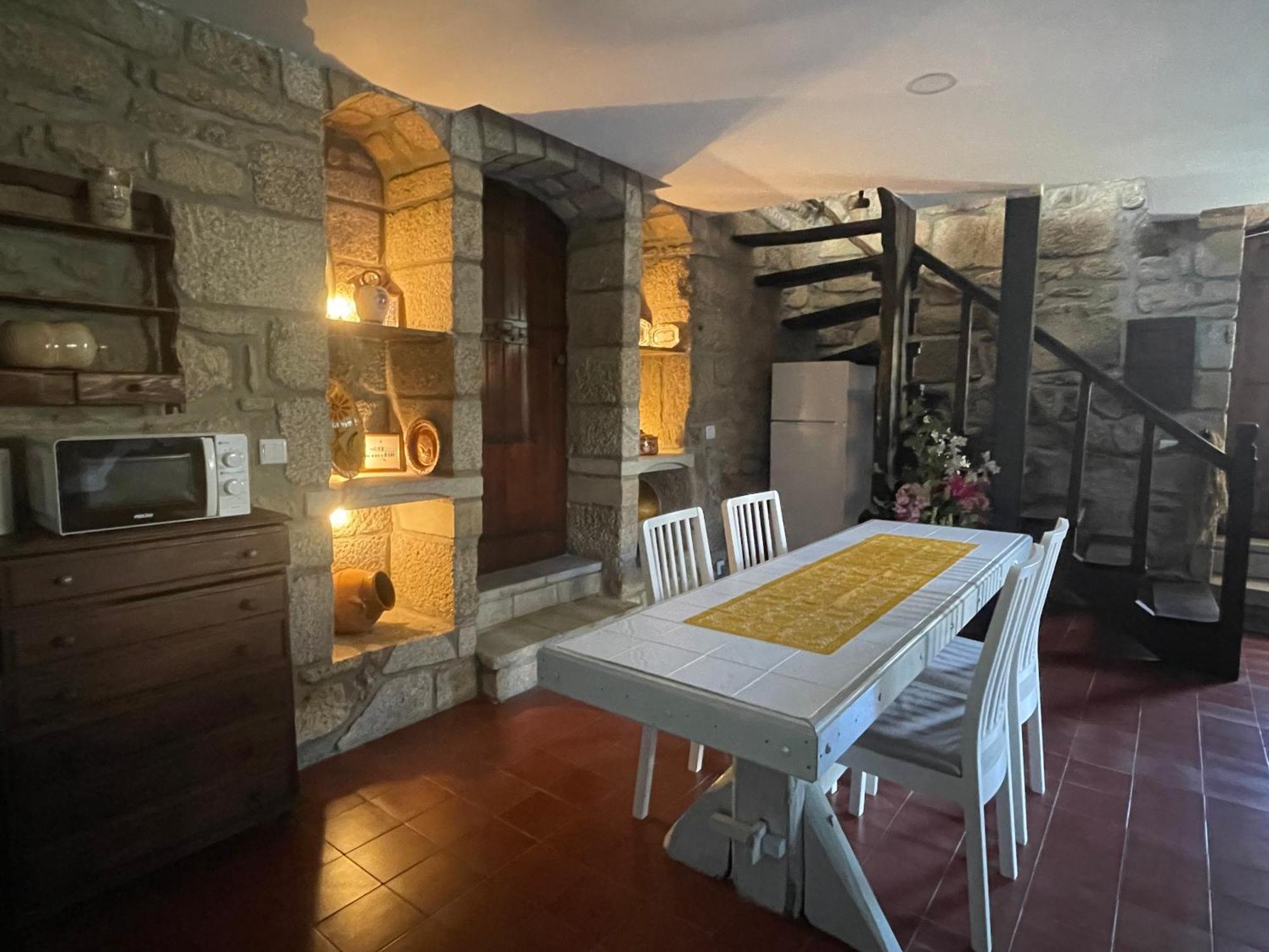 Bed and Breakfast Solar Sampaio E Melo Trancoso Exterior foto