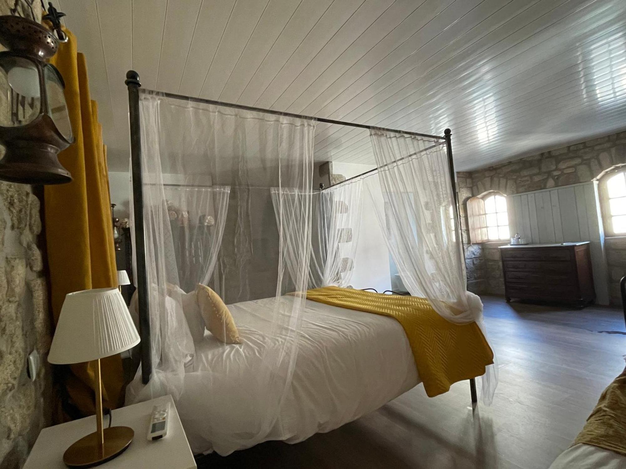 Bed and Breakfast Solar Sampaio E Melo Trancoso Exterior foto